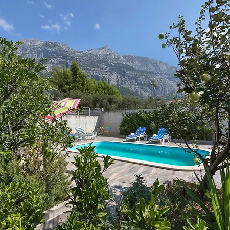 Vele Duplex-wohnung Mit Terrassen Und Meerblick By Interhome
