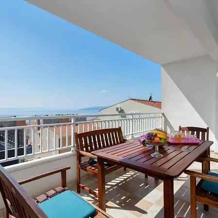 Vele Duplex-wohnung Mit Terrassen Und Meerblick By Interhome Apartman Makarska