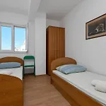 Apartman Vele Duplex-wohnung Mit Terrassen Und Meerblick By Interhome