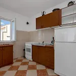 Vele Duplex-wohnung Mit Terrassen Und Meerblick By Interhome *