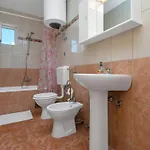 Vele Duplex-wohnung Mit Terrassen Und Meerblick By Interhome Makarska