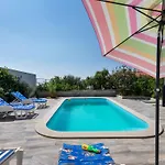 Apartman Vele Duplex-wohnung Mit Terrassen Und Meerblick By Interhome