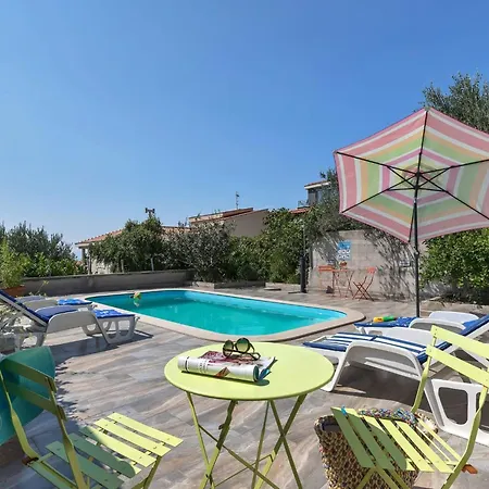 Apartment Vele Duplex-wohnung Mit Terrassen Und Meerblick By Interhome