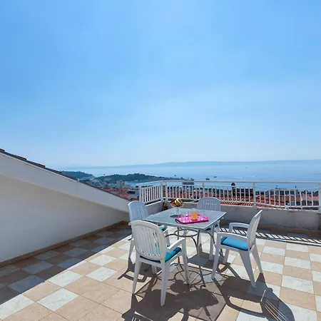 Vele Duplex-wohnung Mit Terrassen Und Meerblick By Interhome