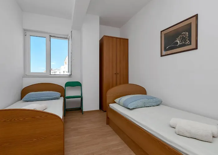 Apartment Vele Duplex-wohnung Mit Terrassen Und Meerblick By Interhome