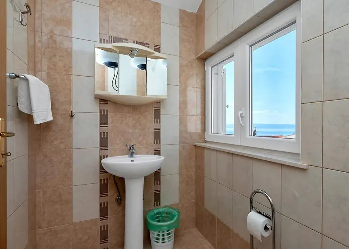 Vele Duplex-wohnung Mit Terrassen Und Meerblick By Interhome Apartman