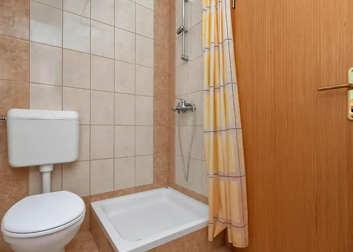 Apartment Vele Duplex-wohnung Mit Terrassen Und Meerblick By Interhome Makarska