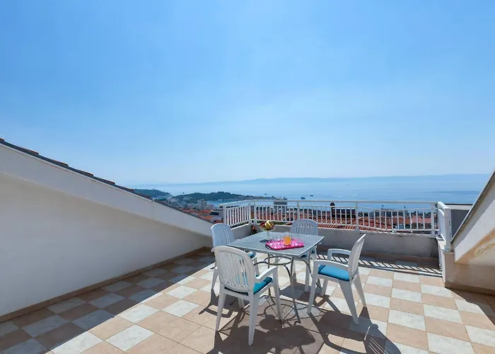 Vele Duplex-wohnung Mit Terrassen Und Meerblick By Interhome