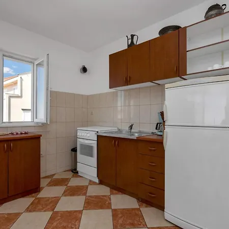 Vele Duplex-wohnung Mit Terrassen Und Meerblick By Interhome *