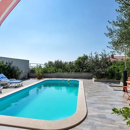Vele Duplex-wohnung Mit Terrassen Und Meerblick By Interhome * Makarska